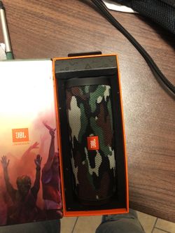 JBL flip 4 camo