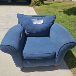 Oversized Chair 