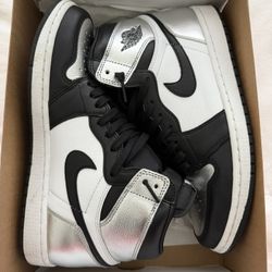 AIR JORDAN 1 HIGH METALLIC SILVER SZ 10.5M 12W