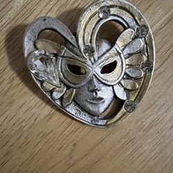 Mardi Gras Mask Pin