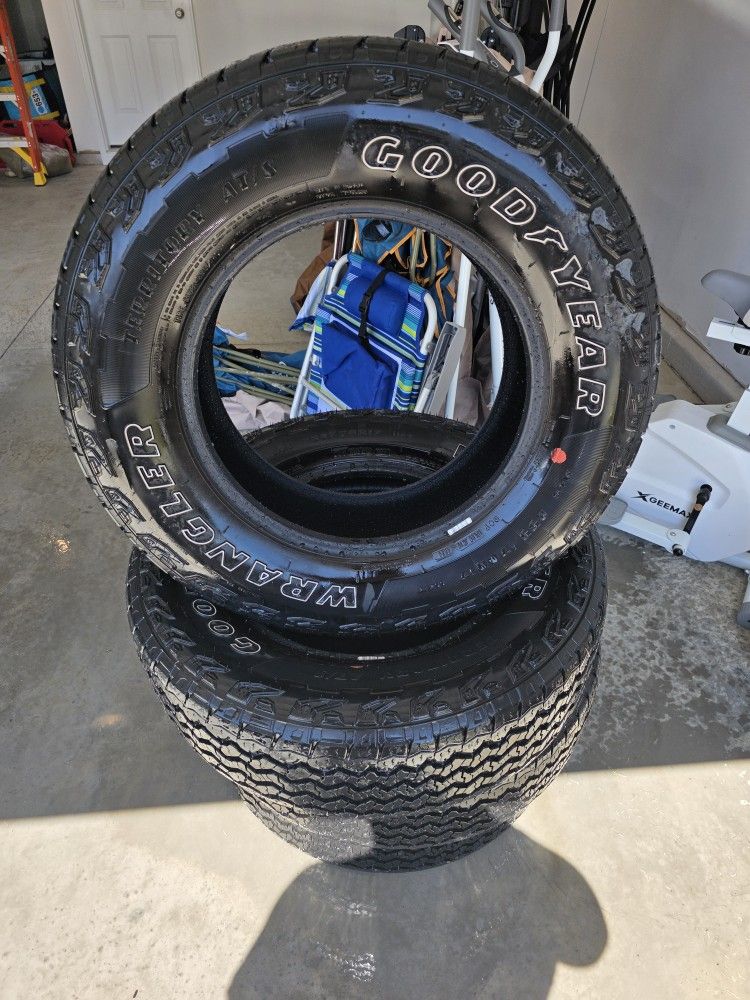 255/70r17 tires