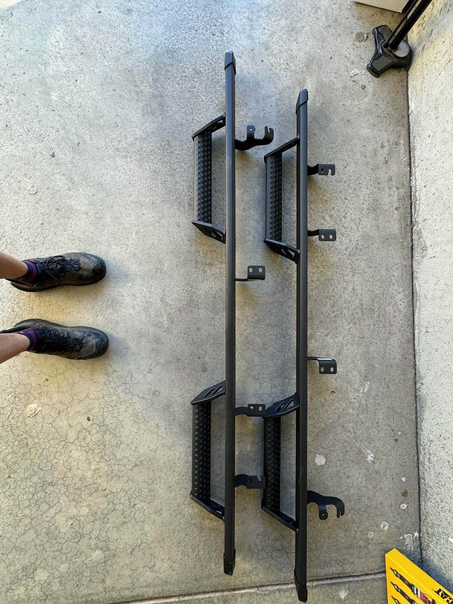 Toyota Predator Tube Steps