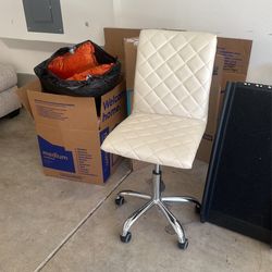 Swivel Chair 