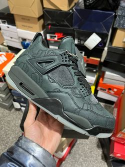ππ§lπ² π«ππ©lπ² π¨π§ π G@ππΌπ½π€π’ππ€π¬.ππππ‘ AJ4 KAWS
