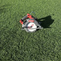 M18 FUEL 18V Lithium-Ion Brushless Cordless 7-1/4 in. Circular Saw