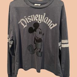 Women’s Disneyland Lightweight Sweatshirt Size Large