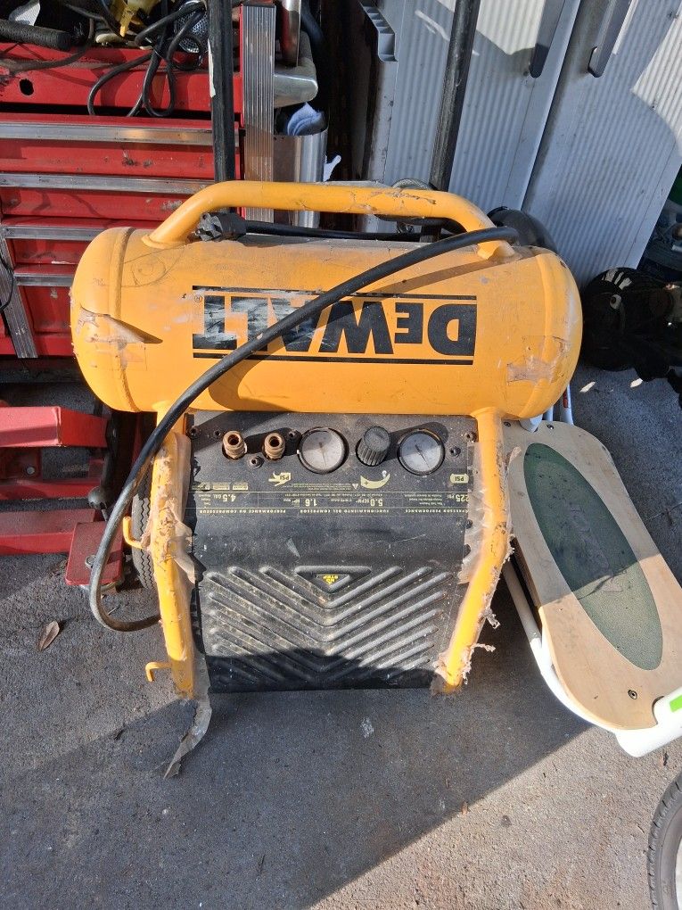Dewalt 225 Psi Air Compressor