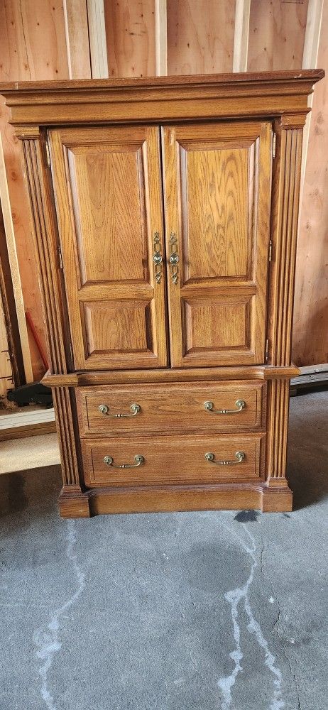 Bedroom Set With Dresser, Armoire, Night Stand, Headboard