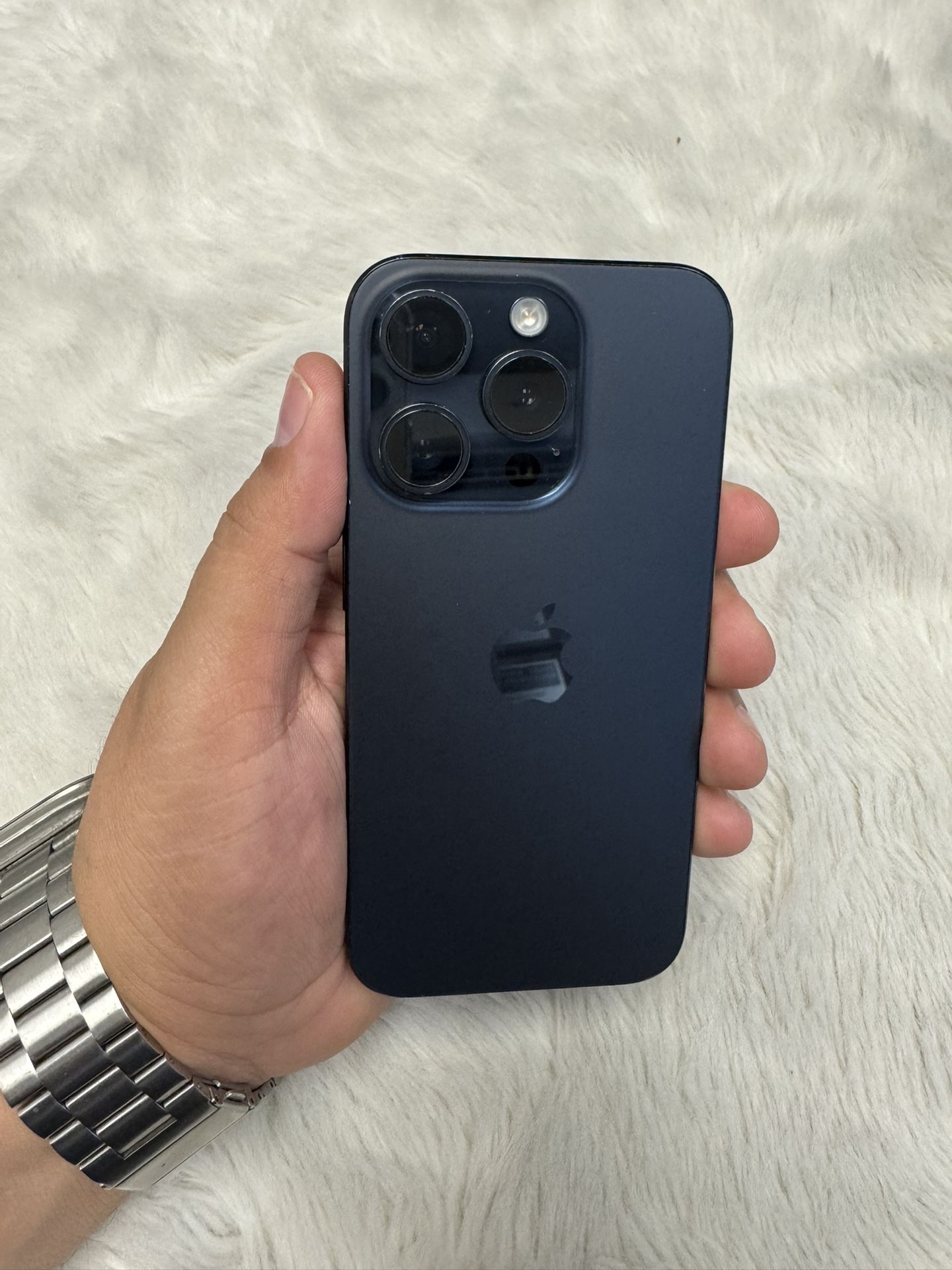Apple iPhone 15 Pro 128GB Unlocked $670