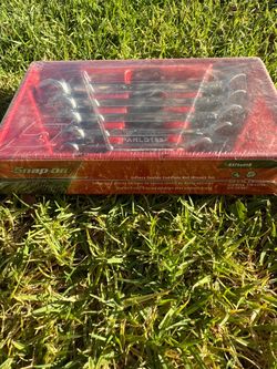Snap on Wrench Set