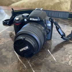 Nikon D60 Camera with 2 Lenses & Bag
