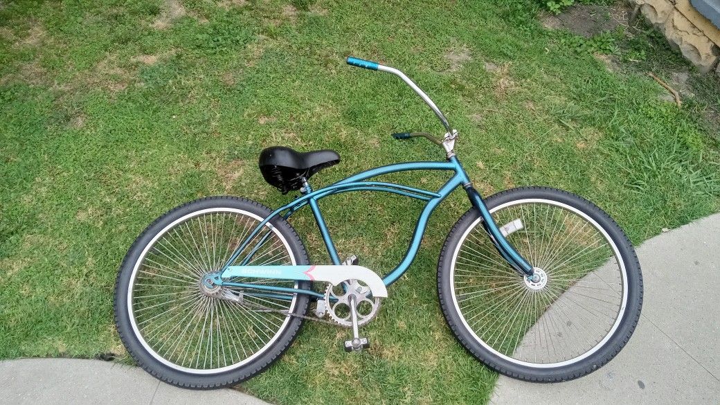 26 INCH SCHWINN BEACH CRUISER LOWRIDER BICYCLE READY TO RIDE