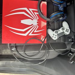 PS4 Limited Edition Spider Man 