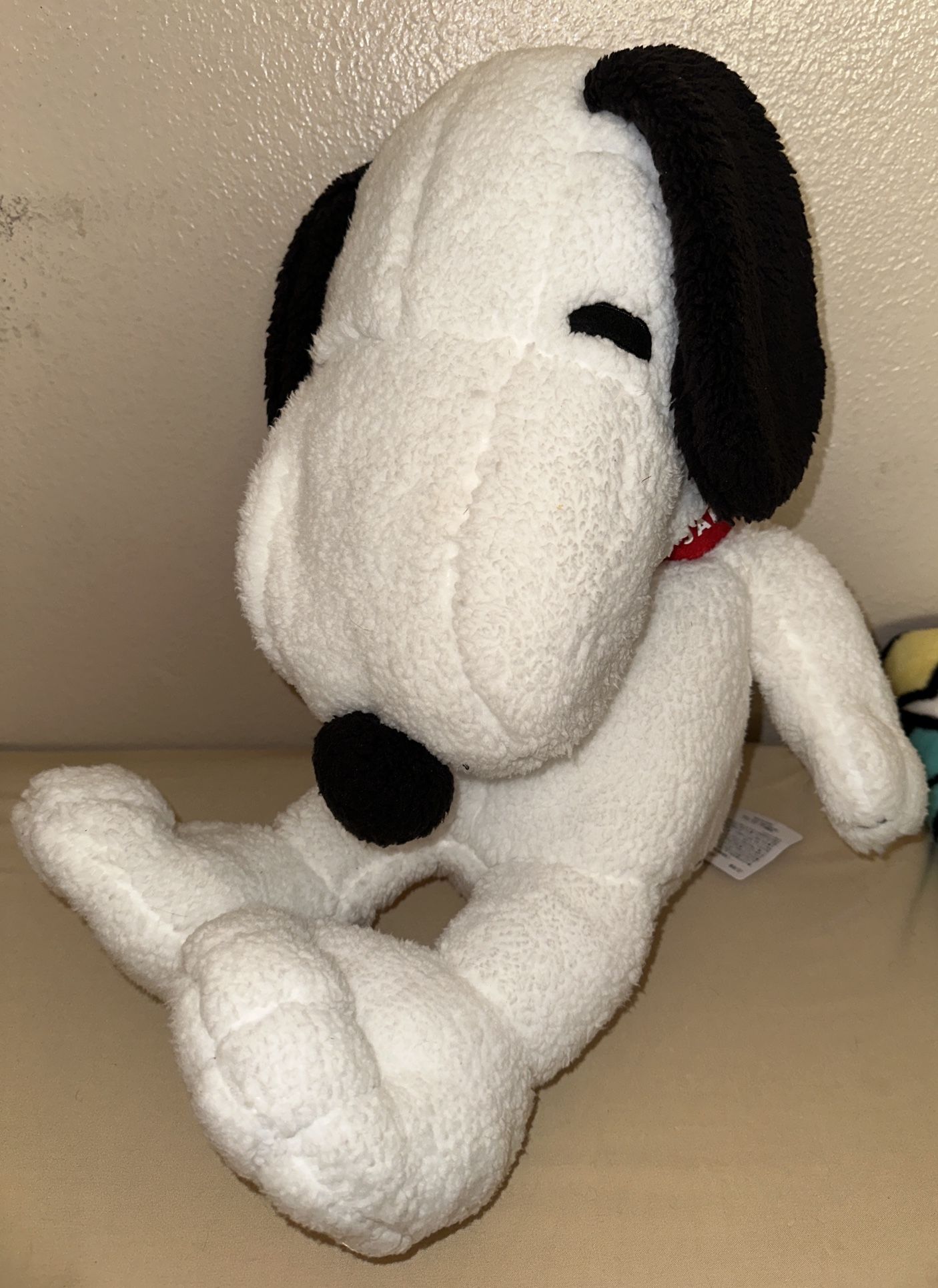 NWT Universal Studios Japan Large SNOOPY Plush 22”