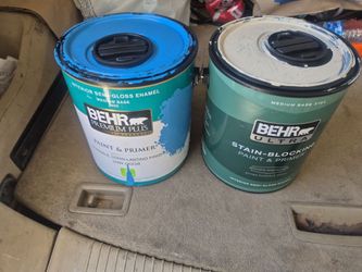 pinturas Nuevas en galon $25 cada una tambien tengo en cubetas para su casa