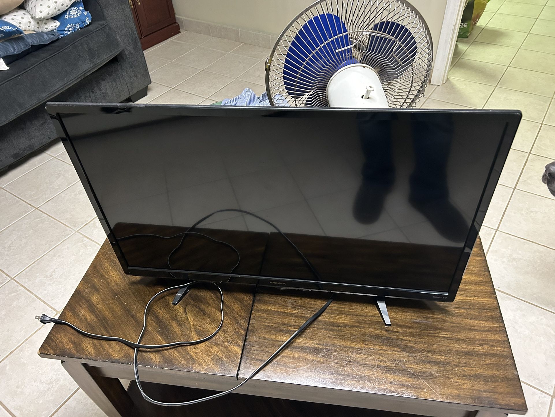 32 inch TV
