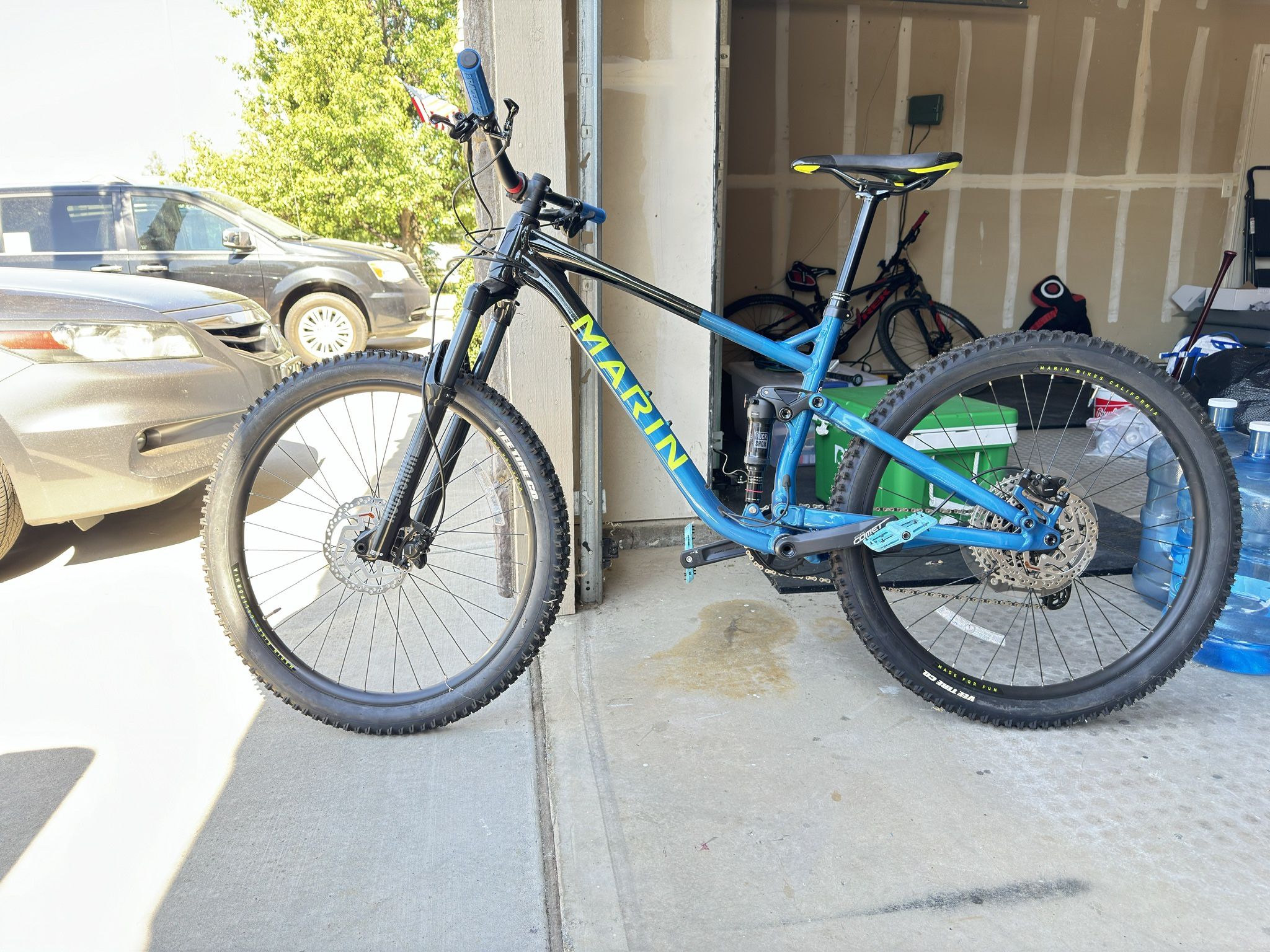 Marin Rift Zone 2 - Medium Mountain Bike