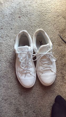 The Roger Advantage Sneakers
