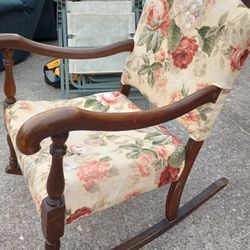 Rocking Chair 