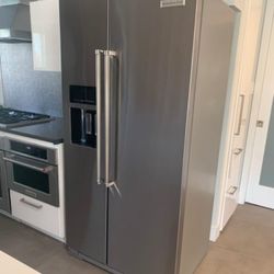 Refrigerator Kitchen Aid 