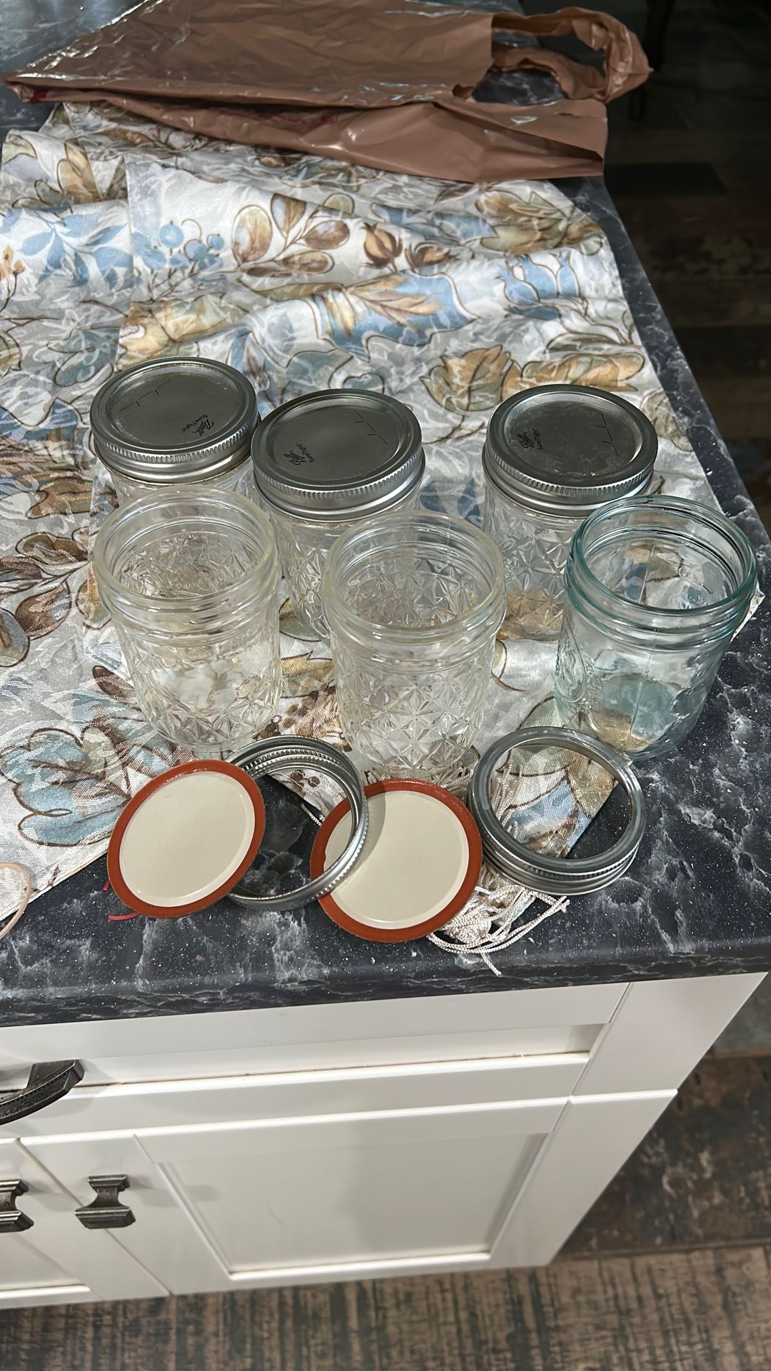 Small Mason Jars $5 For 6 Jars. 4 Inches Tall
