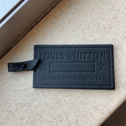  leather tag  Louis Vuitton