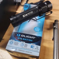 Olight S1A Baton 600 Lumens Rechargeable 