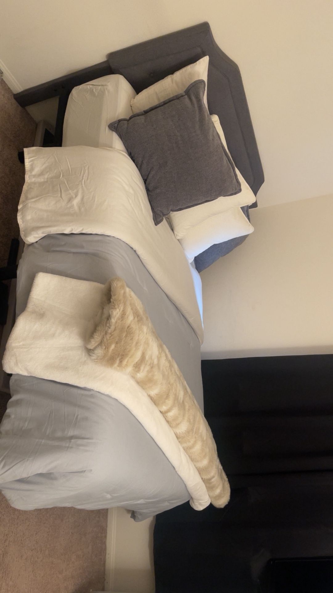 Full Size Bed With Mattress 