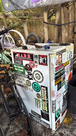 Mini fridge