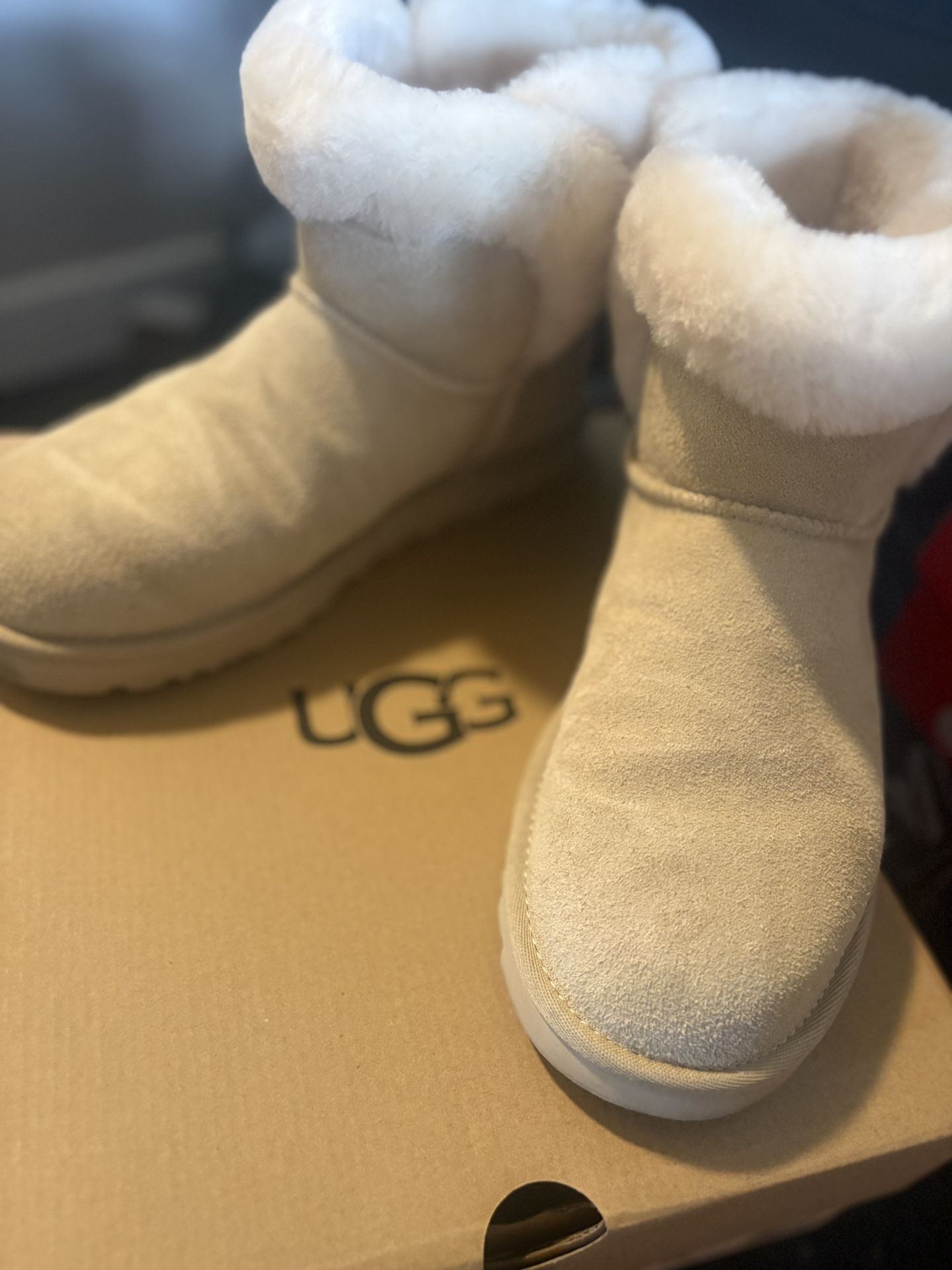 Ugg W SANIYA SHEARLING MINI Womens 8