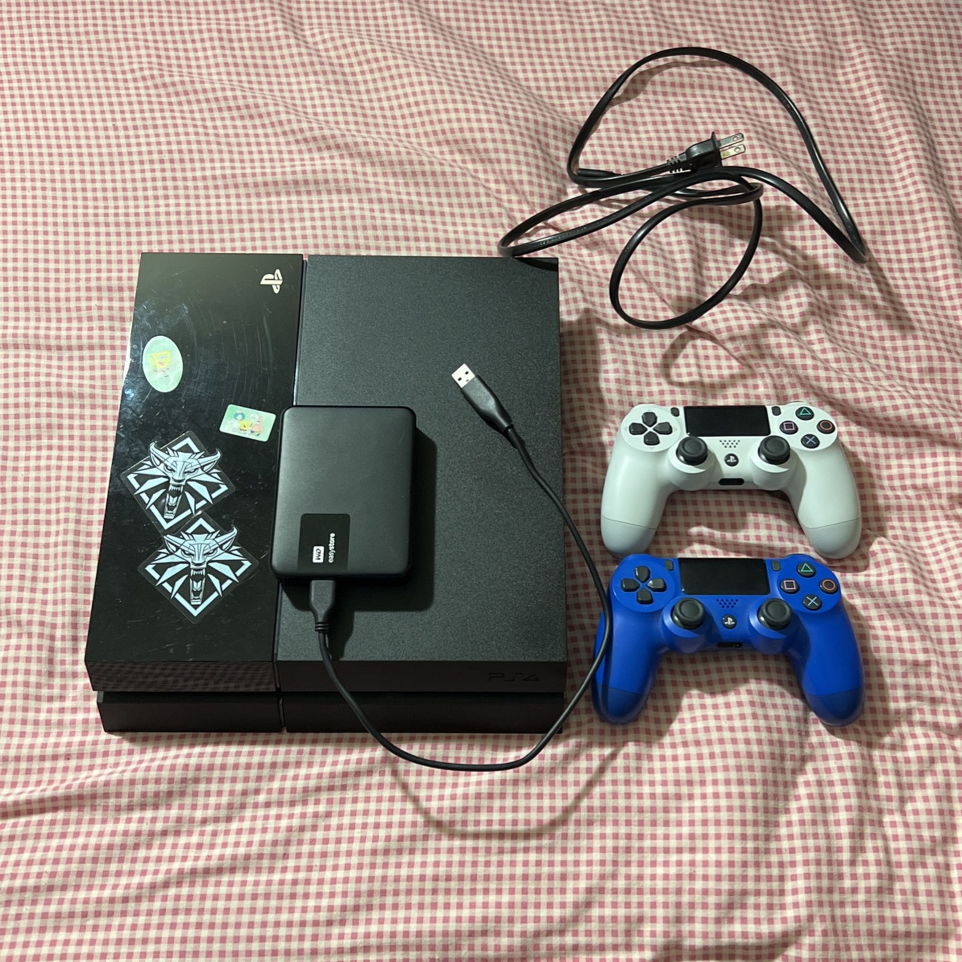 Sony PS4 With 2 Controllers And 4tb External Storage