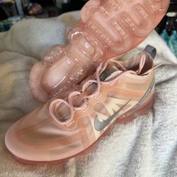 Nike VAPORMAX woman’s Sz10