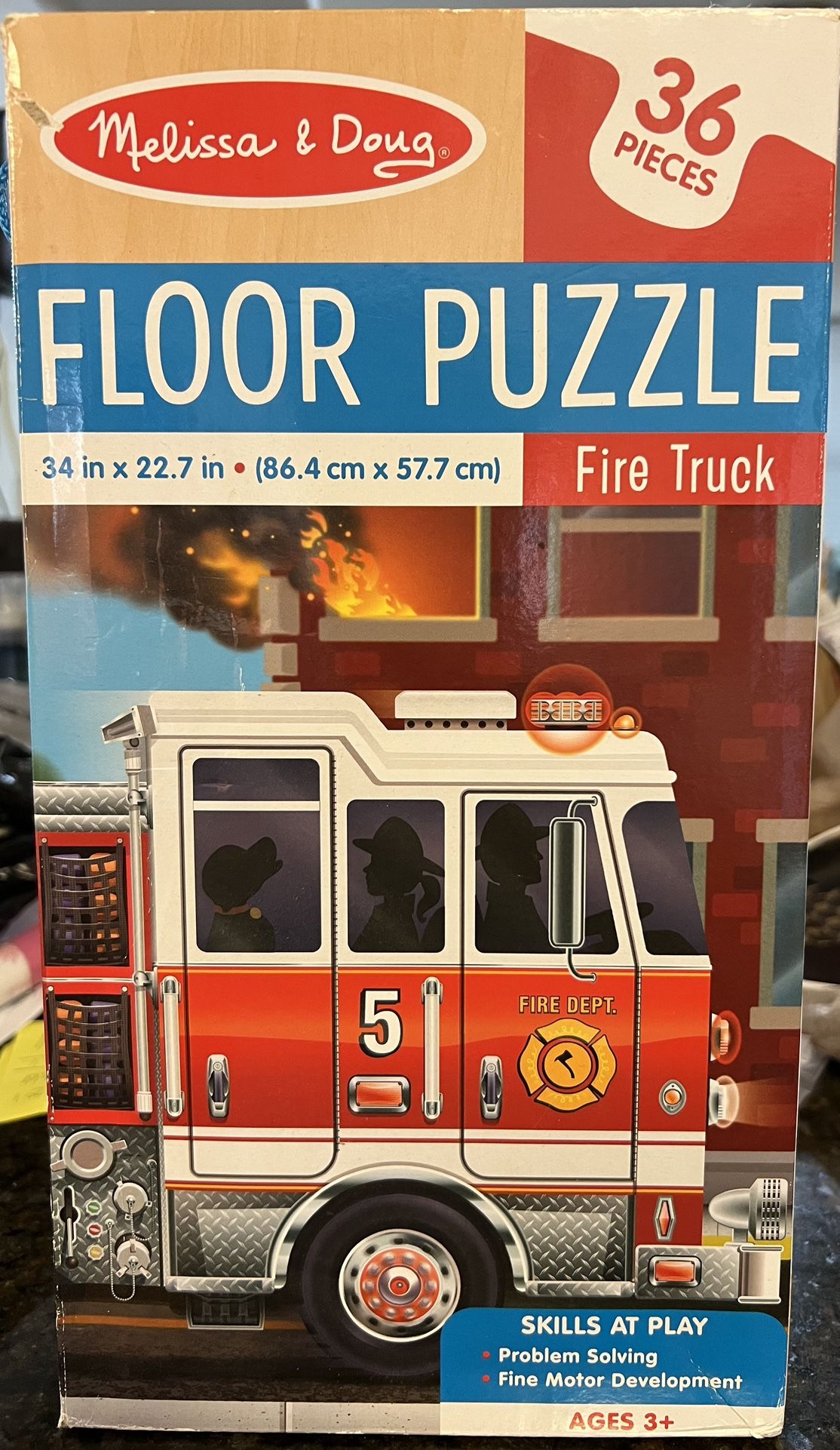 NEW Melissa and Doug 36 pice floor puzzle "Firetruck "