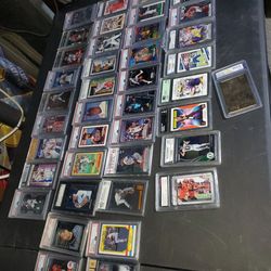 39  Graded And 50 + Raw Sports Cards Football, Baseball, And Basketball