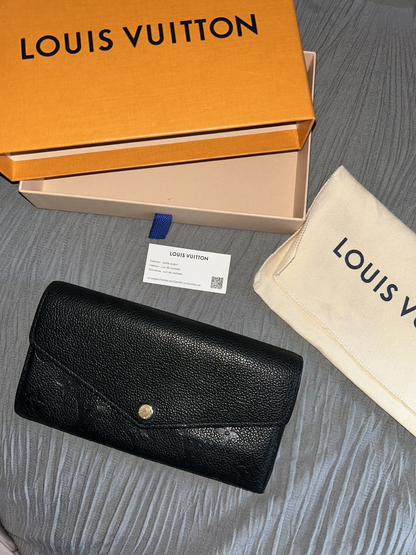 LV WALLET