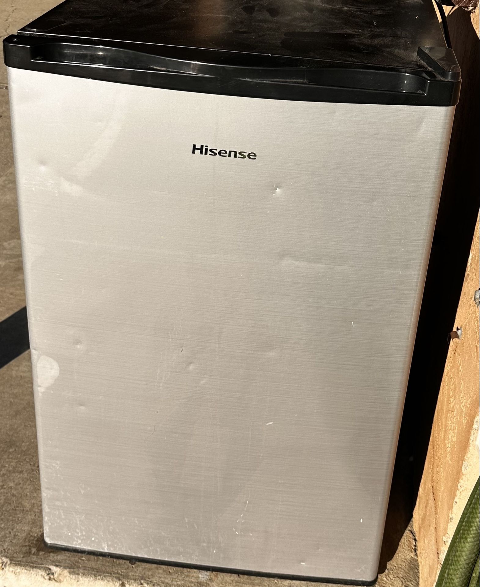 Hisense Mini Fridge