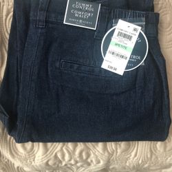 NWT Women’s Capri Size 8 Petite