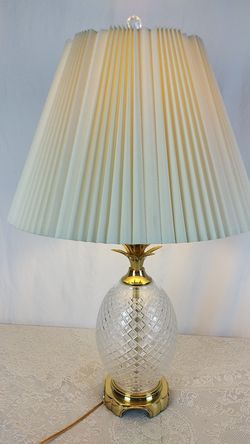 Waterfor cristal pineapple table lamp