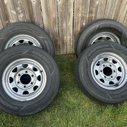 Nissan Hardbody Wheels / Tires 