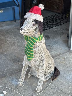 Christmas decor! NEEDS LIGHTS