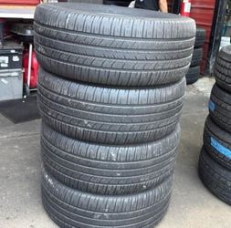 265 60 17 GoodYear Eagle Set of 4 Used