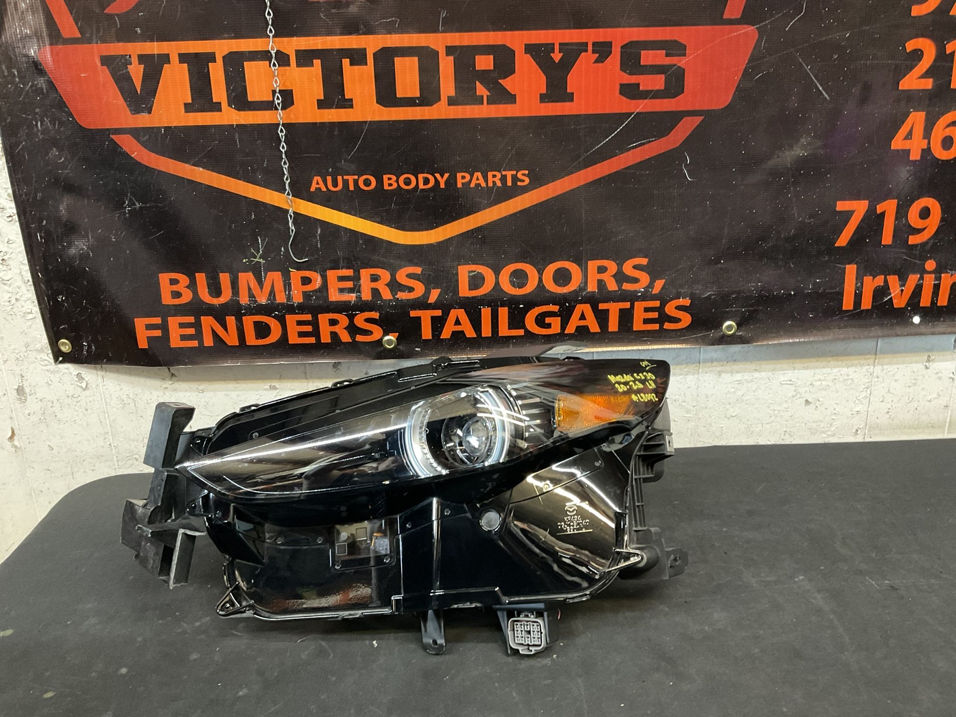 MAZDA CX30 LH HEADLIGHT 2020-2025 OEM