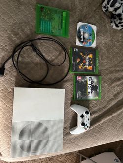 Xbox series s white robot