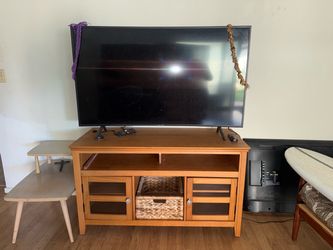 Samsung TV & Entertainment Center