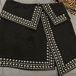 Rivet skirt size 10.   100%new