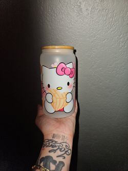 Brand new hello.Kitty cup comes with the straw