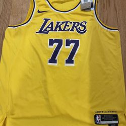 XXL SWINGMAN LUKA DONCIC JERSEY BRAND NEW