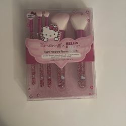 Hello Kitty Makeup Brush Set