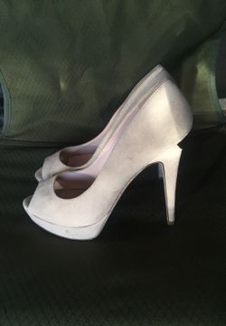 Size 7.5 Aldo heels