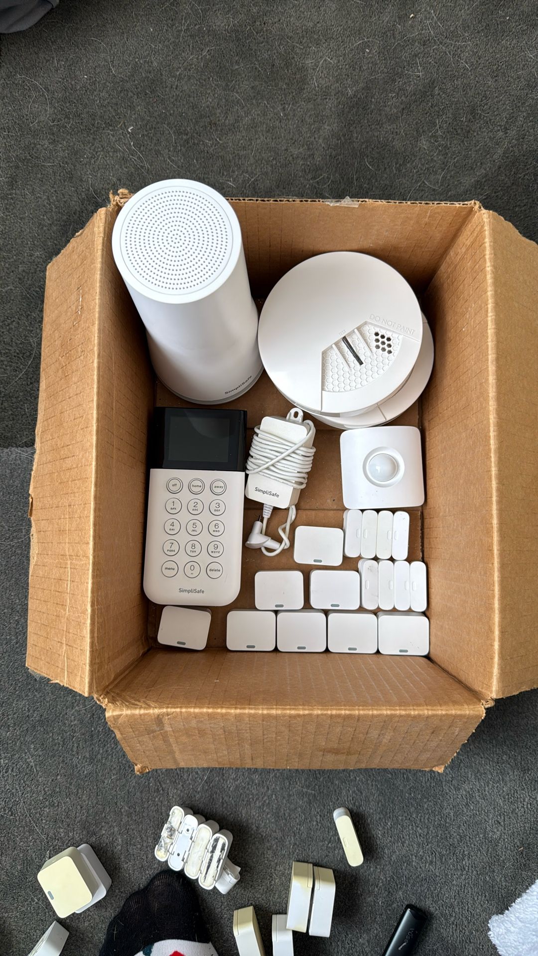 SimpliSafe Home Security System – Base, Keypad, Motion, 8 Entry Sensors & 2 Smoke/CO Detectors